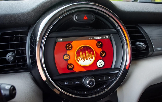 MINI Cooper cena 73900 przebieg: 76200, rok produkcji 2018 z Łódź małe 781